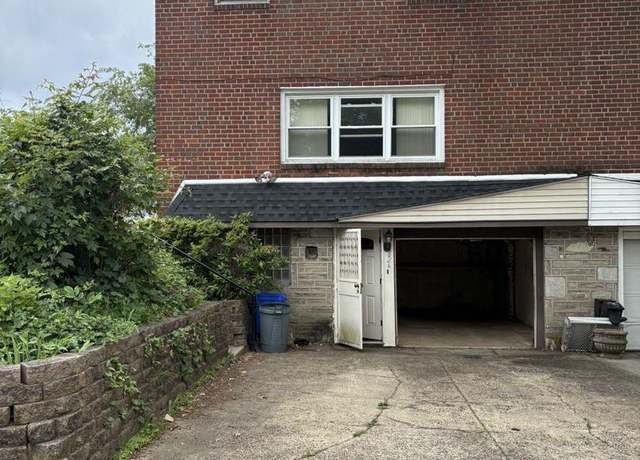 Property at 624 Artwood Dr, Philadelphia, PA 19115, 4 beds, 2.5 baths