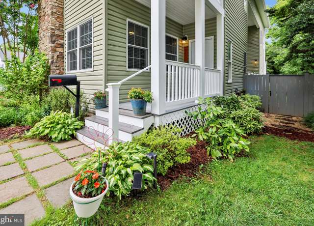 Property at 6436 Holyoke Dr, Annandale, VA 22003, 4 beds, 3.5 baths