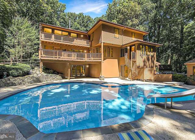 Property at 7641 Woodstream Way, Laurel, MD 20723, 6 beds, 5.5 baths