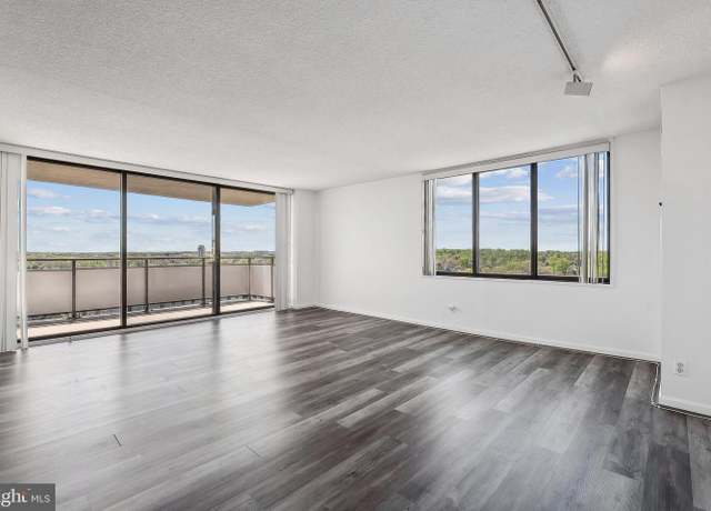 Property at 5225 Pooks Hill Rd Unit 1728S, Bethesda, MD 20814, 2 beds, 1 bath