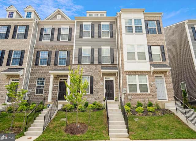 Property at 2724 Lanham Hill Cir, Upper Marlboro, MD 20774, 2 beds, 2.5 baths