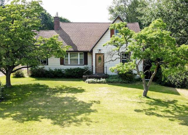 Property at 221 Swedesboro Rd, Gibbstown, NJ 08027, 4 beds, 2 baths