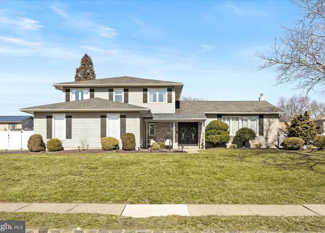 Property at 18 John Lenhardt Rd, Hamilton, NJ 08690, 5 beds, 3 baths