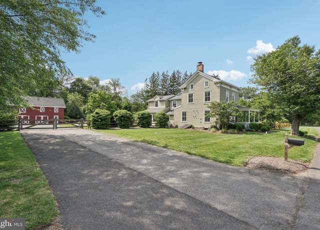 Property at 6 Greenwood Ave, Monmouth Junction, NJ 08852, 3 beds, 2.5 baths