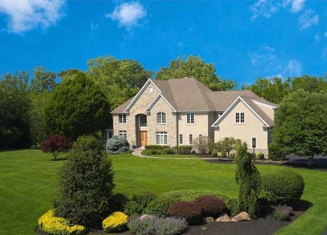 Property at 10 Eastburn Dr, New Hope, PA 18938, 5 beds, 5 baths
