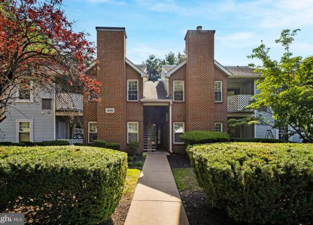 Property at 407 Diamond Dr, Newtown, PA 18940, 2 beds, 2 baths