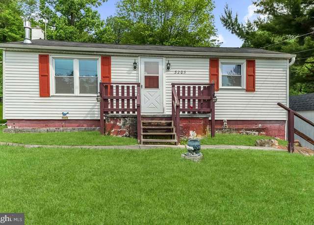 Property at 3205 Upper Valley Rd, Parkesburg, PA 19365, 3 beds, 2 baths