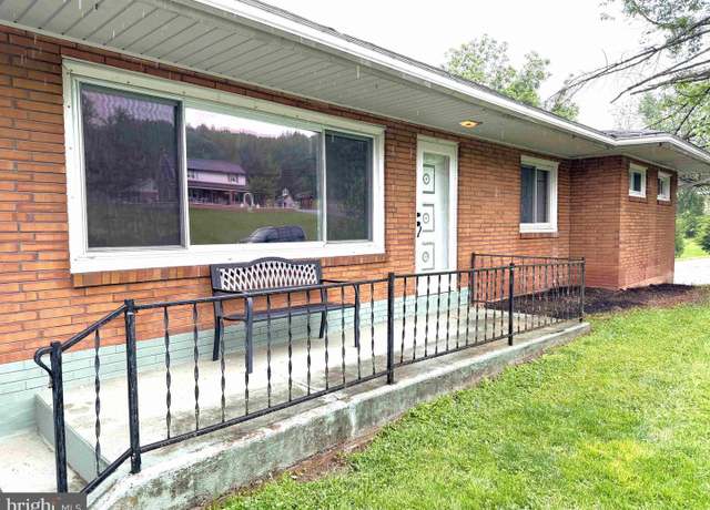 Property at 152 E Church St, Stevens, PA 17578, 3 beds, 1 bath