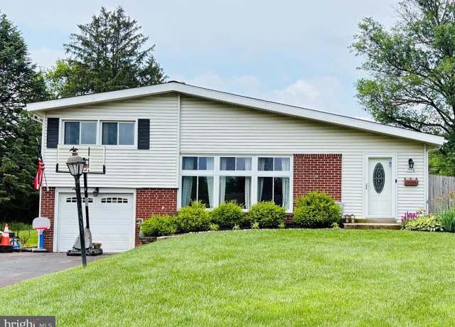 Property at 1598 Pulaski Dr, Blue Bell, PA 19422, 3 beds, 2 baths