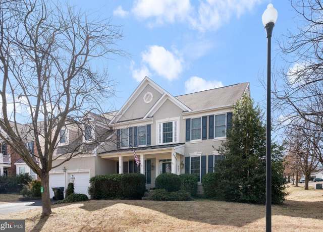 Property at 607 Woodruff Ln, Culpeper, VA 22701, 5 beds, 3.5 baths