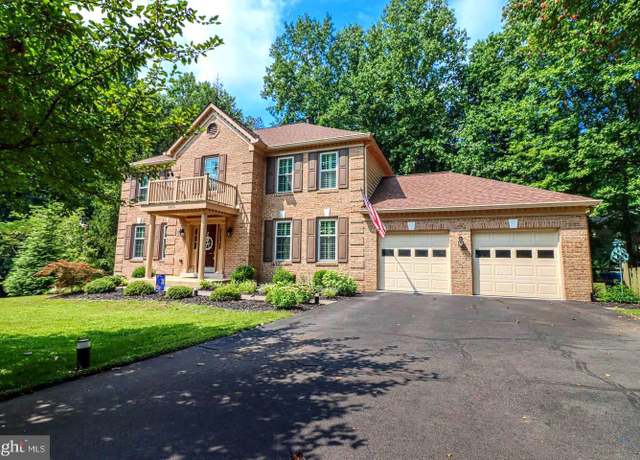 Property at 5810 Hannora Ln, Fairfax Station, VA 22039, 5 beds, 3.5 baths