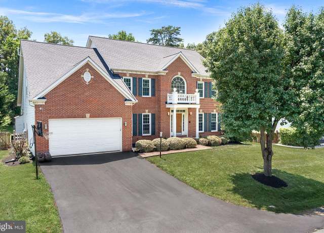 Property at 43801 Timberbrooke Pl, Ashburn, VA 20147, 5 beds, 4.5 baths