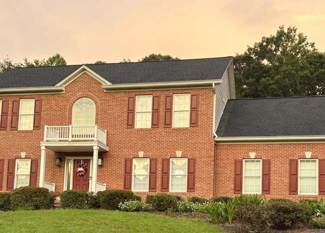 Property at 10315 Bear Creek Dr, Manassas, VA 20111, 4 beds, 5 baths