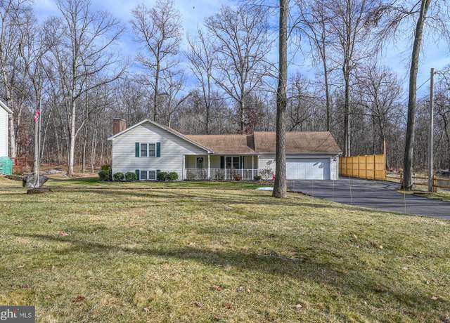 Property at 324 Tanbridge Dr, Martinsburg, WV 25401, 4 beds, 3.5 baths