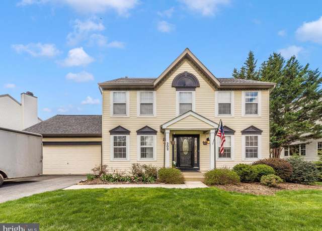 Property at 302 Troon Cir, Mount Airy, MD 21771, 5 beds, 3.5 baths