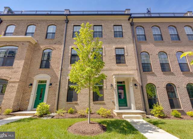 Property at 604 Leigh Way, Oxon Hill, MD 20745, 4 beds, 4.5 baths
