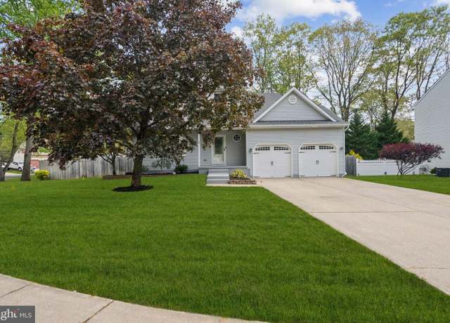 Property at 45 Country Club Rd, Pine Hill, NJ 08021, 4 beds, 2.5 baths