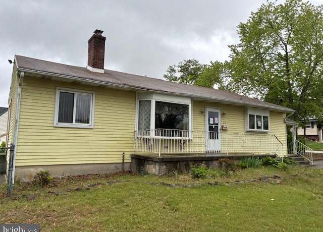 Property at 215 4th Ave, West Berlin, NJ 08091, 3 beds, 1 bath