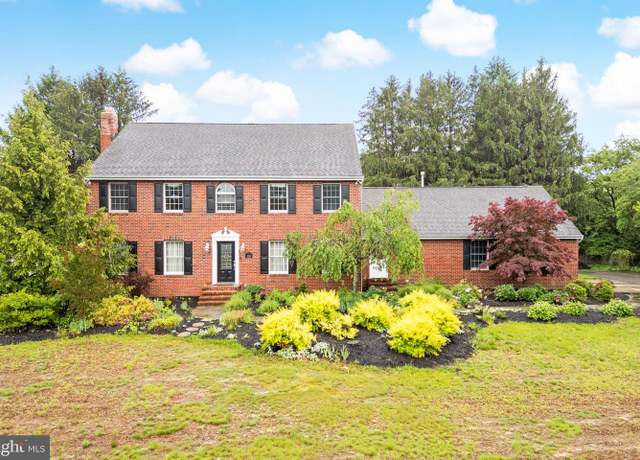 Property at 136 Chapel Heights Rd, Sewell, NJ 08080, 4 beds, 3.5 baths
