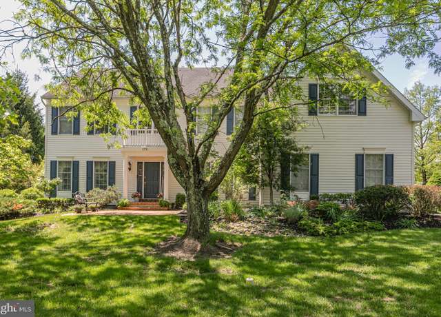 Property at 173 Christopher Dr, Princeton, NJ 08540, 5 beds, 4.5 baths