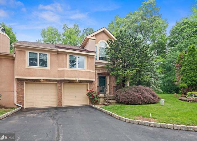 Property at 124 Kingsland Cir, Monmouth Junction, NJ 08852, 3 beds, 2.5 baths