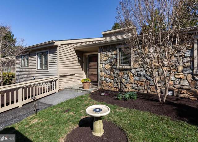 Property at 798 Jefferson Way, West Chester, PA 19380, 3 beds, 2 baths