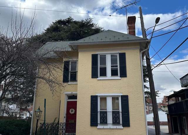 Property at 25 W Barnard St, West Chester, PA 19382, 2 beds, 2 baths