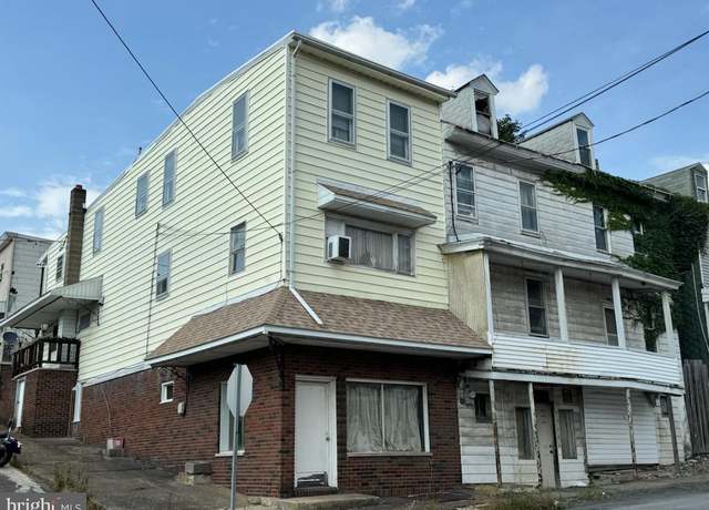 Property at 445 W Coal St, Shenandoah, PA 17976, 4 beds, 1.5 baths