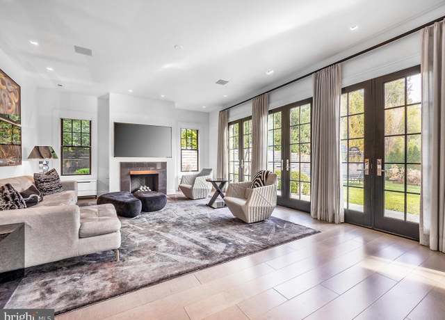 Property at 2361 N Edgewood St, Arlington, VA 22207, 6 beds, 4.5 baths
