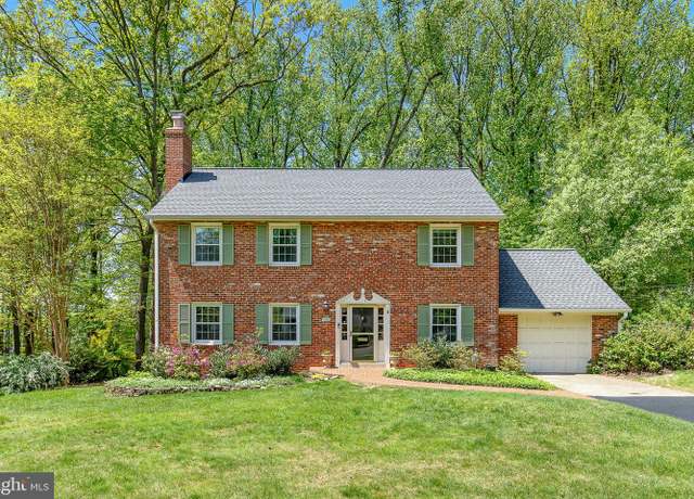 Property at 5100 Kingston Dr, Annandale, VA 22003, 4 beds, 3.5 baths