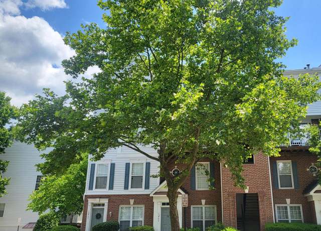 Property at 12755 Fair Crest Ct #304, Fairfax, VA 22033, 2 beds, 2.5 baths
