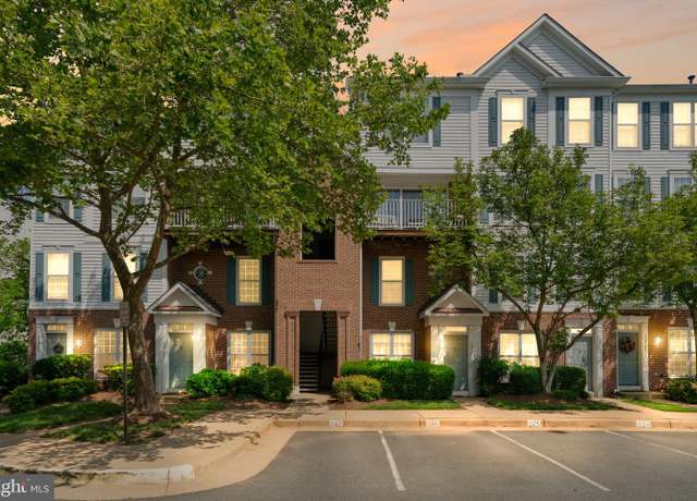 Property at 12755 Fair Crest Ct #304, Fairfax, VA 22033, 2 beds, 2.5 baths