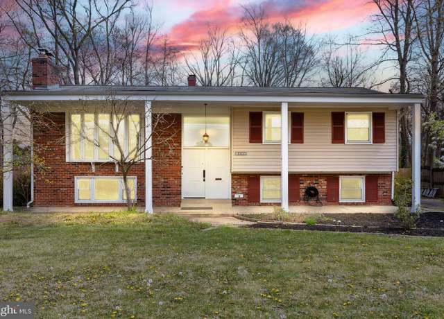 Property at 8305 Fort Hunt Rd, Alexandria, VA 22308, 4 beds, 3 baths