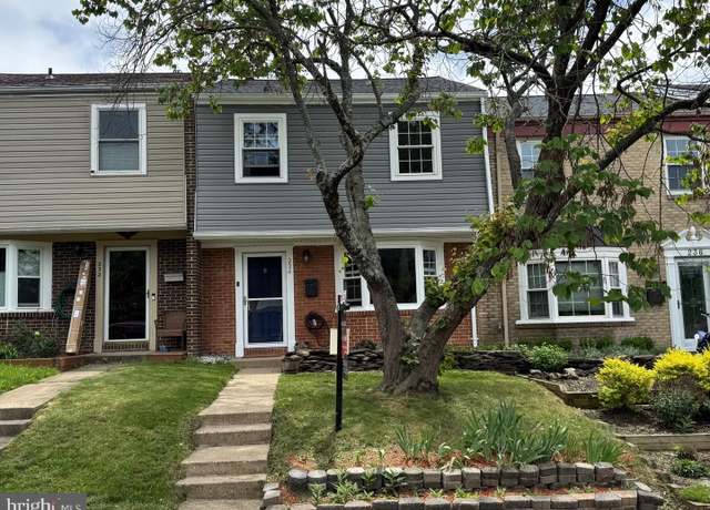 Property at 234 Nottoway St SE, Leesburg, VA 20175, 3 beds, 2.5 baths