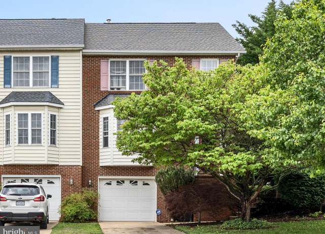 Property at 2079 Stoneleigh Dr, Winchester, VA 22601, 3 beds, 2.5 baths