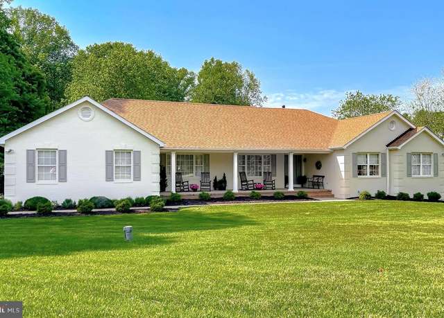 Property at 3452 Jett Ct, Huntingtown, MD 20639, 4 beds, 2.5 baths