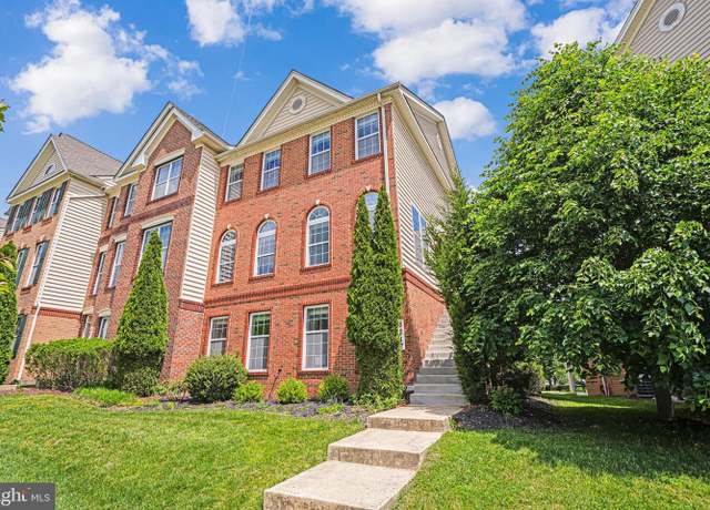 Property at 8217 Castanea Ln, Derwood, MD 20855, 3 beds, 3.5 baths