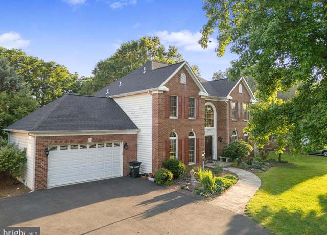 Property at 12802 Doe Ln, Gaithersburg, MD 20878, 4 beds, 3.5 baths