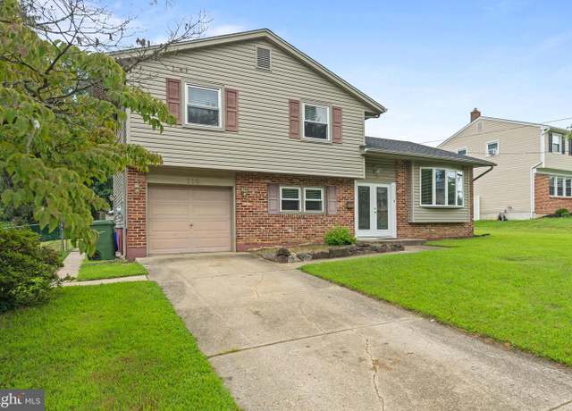 Property at 110 Conestoga Dr, Marlton, NJ 08053, 3 beds, 1.5 baths