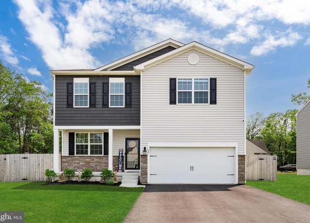 Property at 34 Phoebe Dr, Barnegat, NJ 08005, 4 beds, 2.5 baths