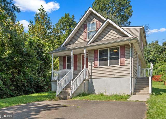 Property at 912 Parker St, Langhorne, PA 19047, 4 beds, 2 baths