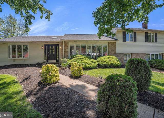 Property at 1402 Walnut St, Blue Bell, PA 19422, 4 beds, 2.5 baths