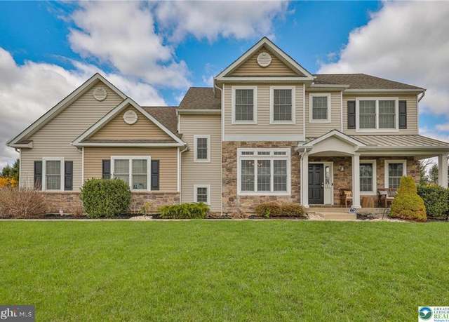 Property at 281 White Barn Ln, Easton, PA 18045, 4 beds, 2.5 baths