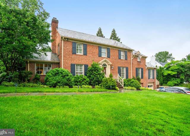 Property at 4629 32nd Rd N, Arlington, VA 22207, 4 beds, 4.5 baths
