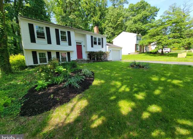 Property at 12703 Longleaf Ln, Herndon, VA 20170, 4 beds, 2 baths