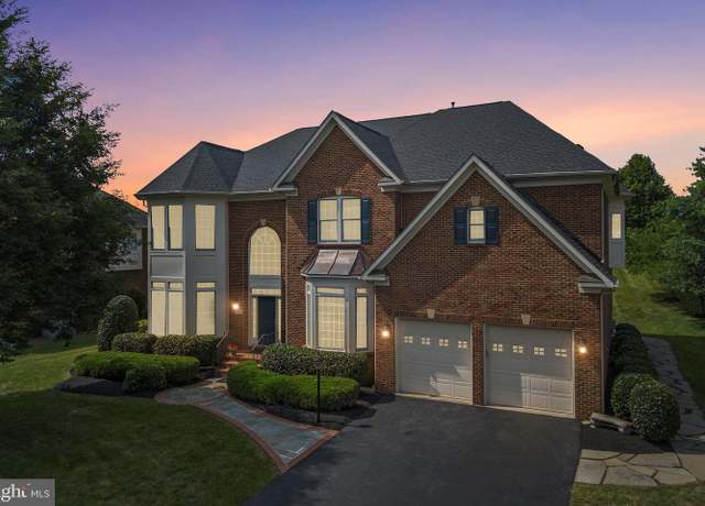 Property at 19359 Wrenbury Ln, Leesburg, VA 20175, 5 beds, 5.5 baths