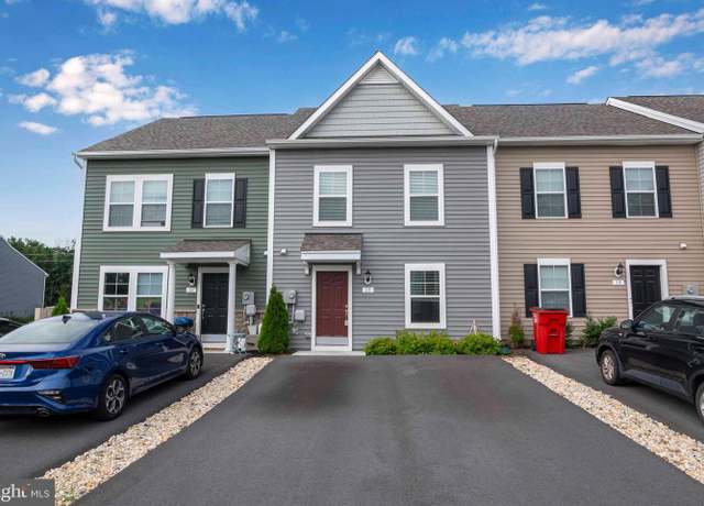 Property at 15 Pitch Pine Ct, Bunker Hill, WV 25413, 3 beds, 2.5 baths