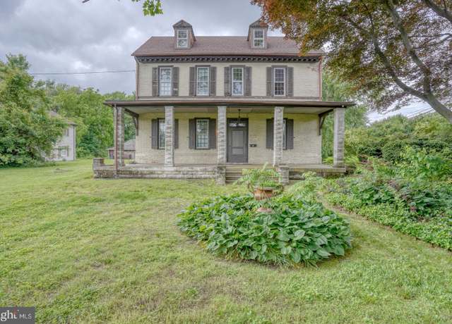 Property at 900 Washington St, New Castle, DE 19720, 4 beds, 3 baths