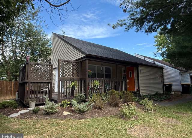 Property at 47 Marlborough Ct, New Castle, DE 19720, 3 beds, 2 baths