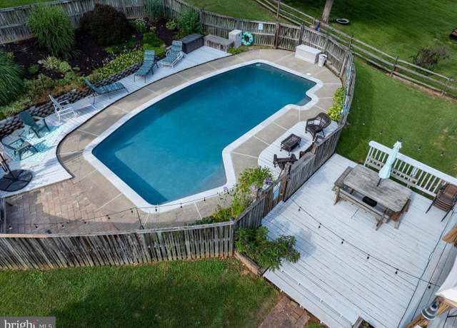 Property at 2046 Stillwater Rd, Sykesville, MD 21784, 4 beds, 3 baths